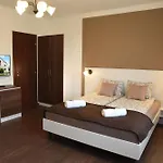 Vi-li Panzio Bed & Breakfast Maklár