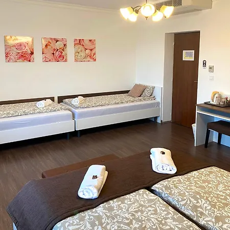 Bed & Breakfast Vi-li Panzio Maklar