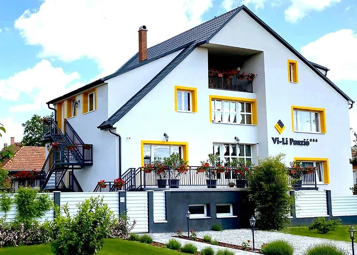 Oda ve Kahvaltı Vi-li Panzio 3*
